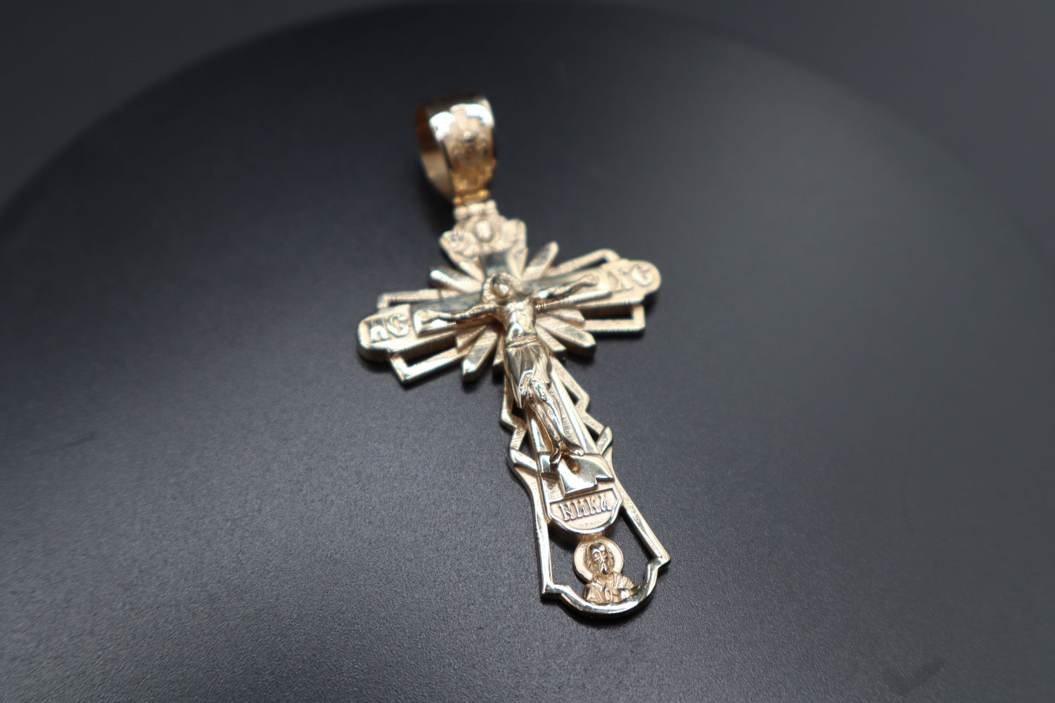 Pendentifs et Médaillons