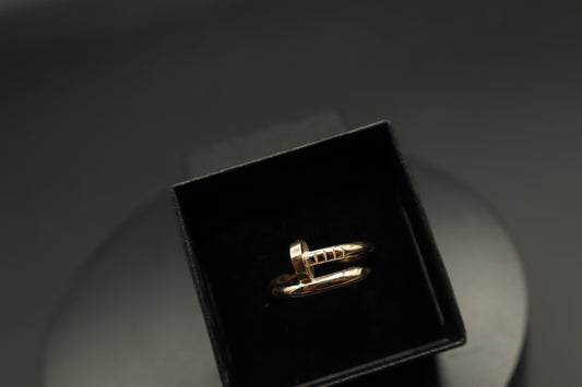 Bague juste un Clou